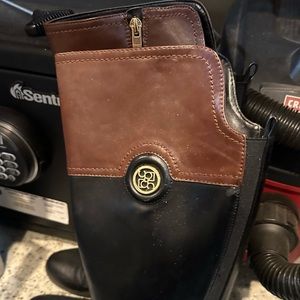 Gorgeous woman’s riding boots size 8